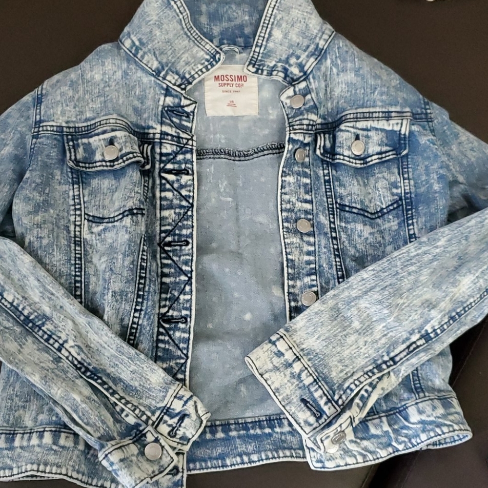 Large Denim Jacket (New without tags)